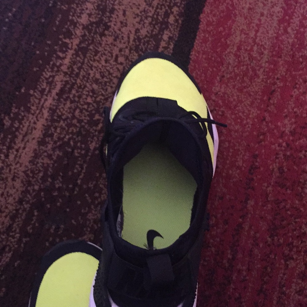 Air huarache 9.5 Nike - Picture 3 of 4